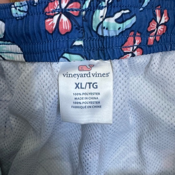 Vineyard Vines Swim trunks - Picture 5 of 6